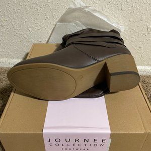 Journee Collection Late Wide Calf Women Round Toe Dark Brown Size 8